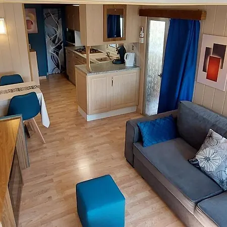 Mobile Style Maisonnette De Vacance * Mejannes-le-Clap